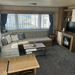 Blue Dolphin Gristhorpe