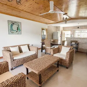 Flora's Self Catering Victoria