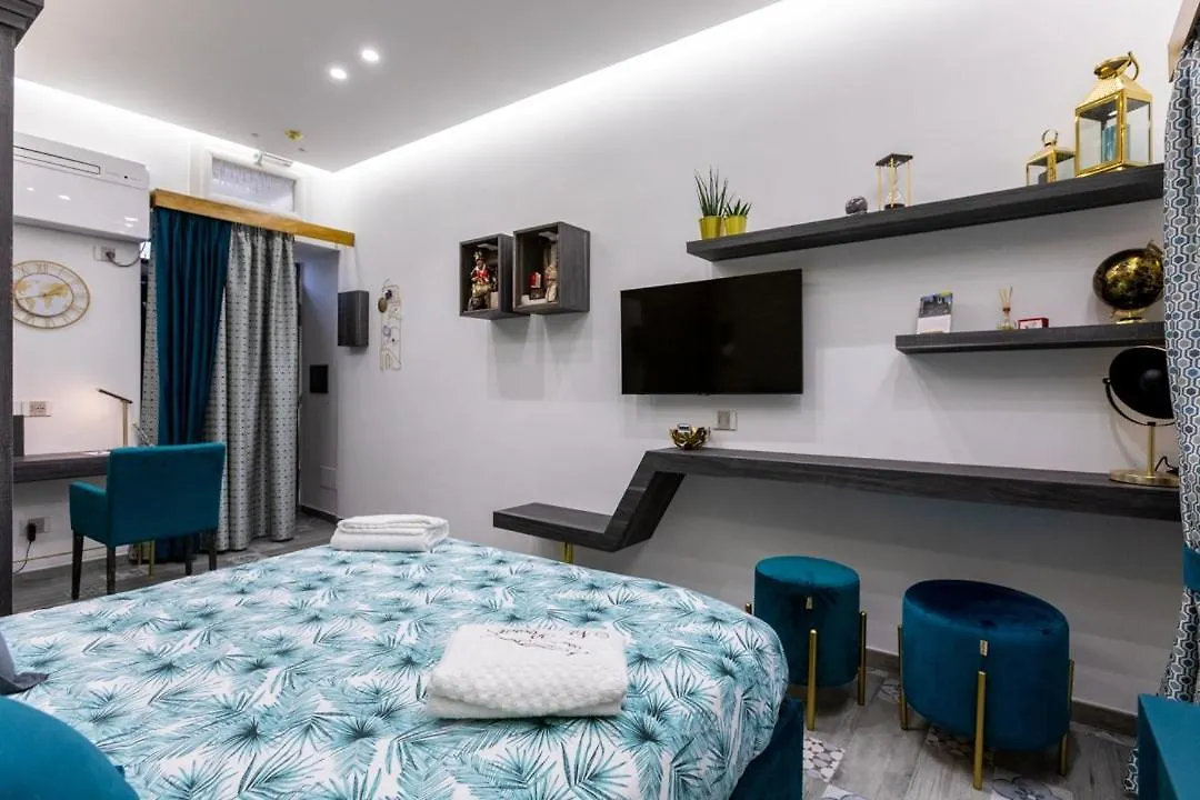 Suite Na' Poesia Santa Chiara Ztl Naples
