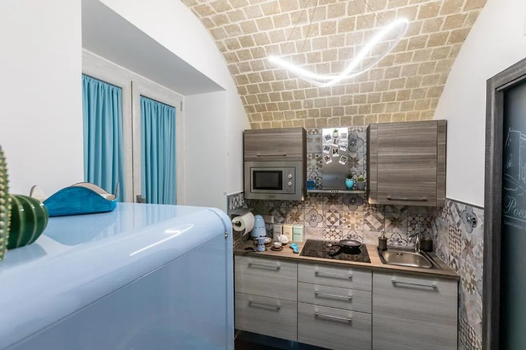 Suite Na' Poesia Santa Chiara Ztl Naples Apartment