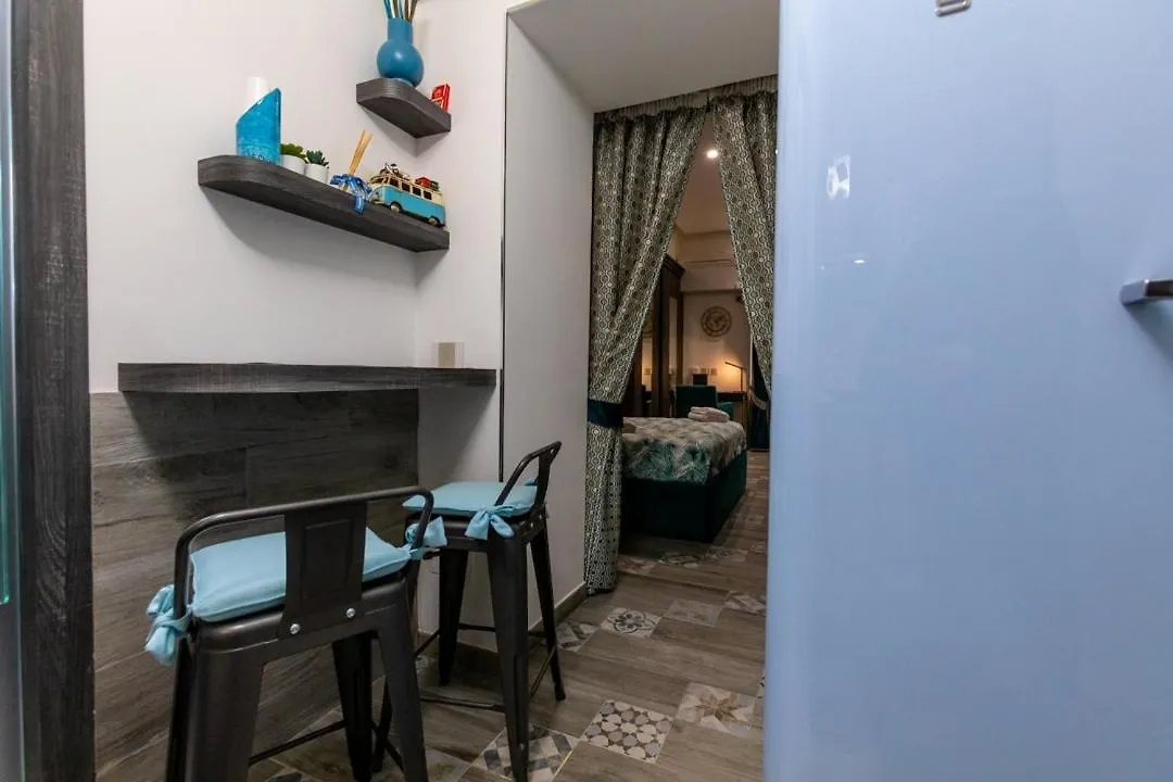 Apartment Suite Na' Poesia Santa Chiara Ztl Naples