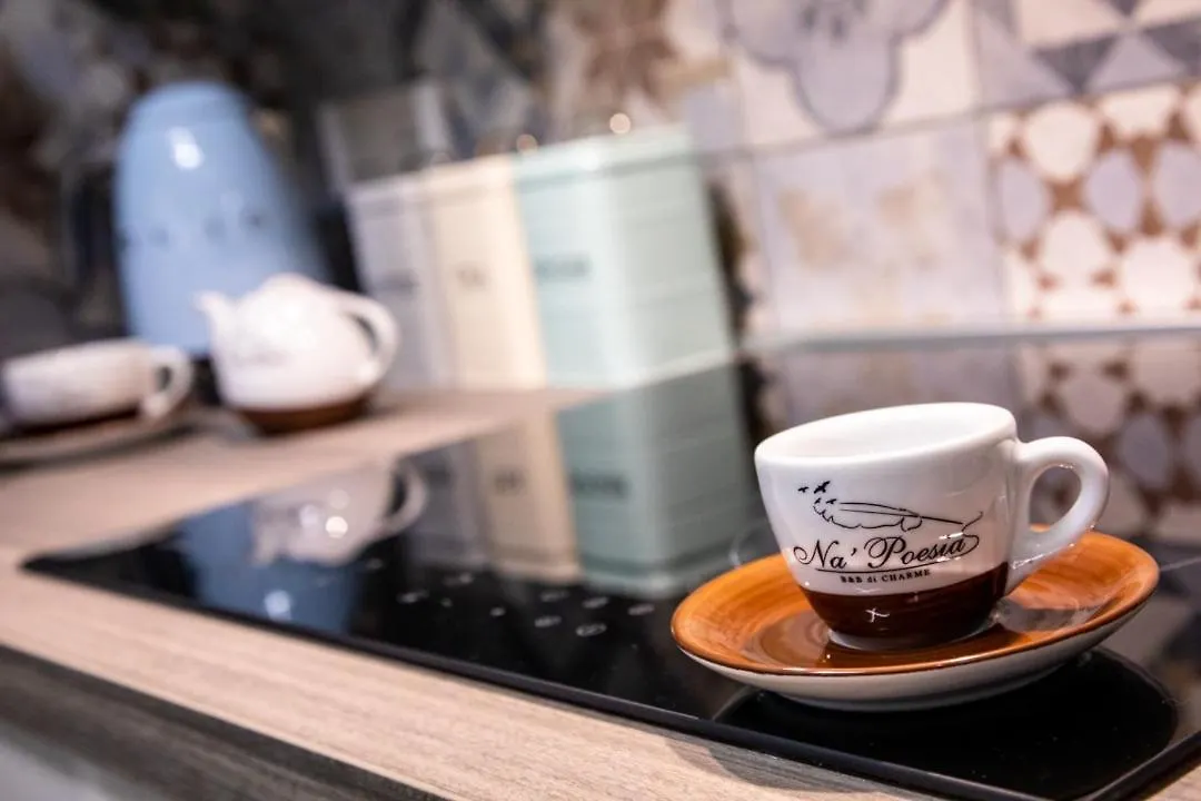 Apartment Suite Na' Poesia Santa Chiara Ztl Naples