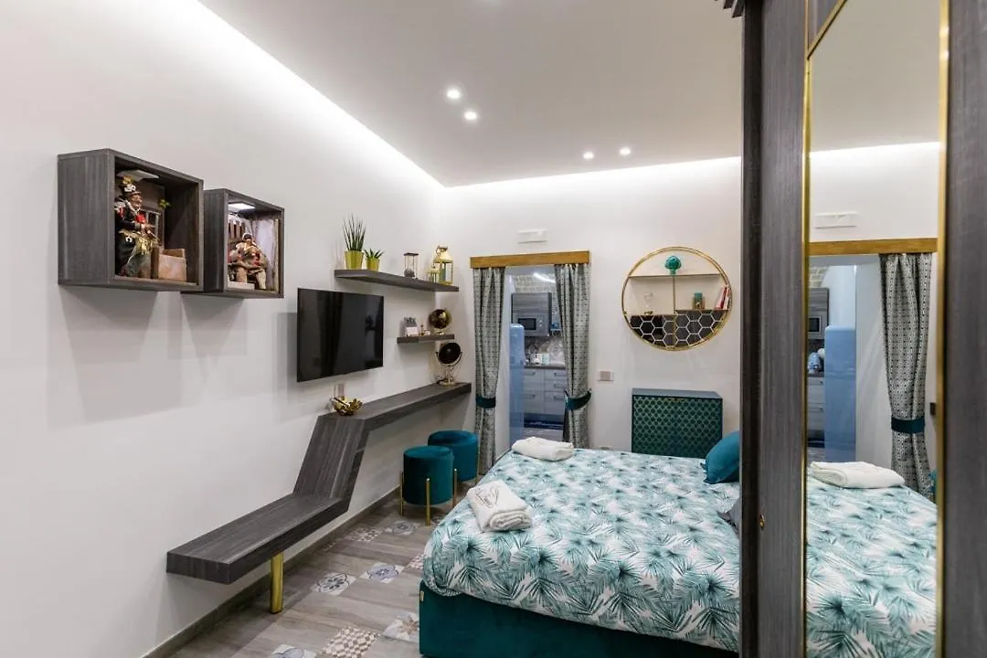 Suite Na' Poesia Santa Chiara Ztl Naples