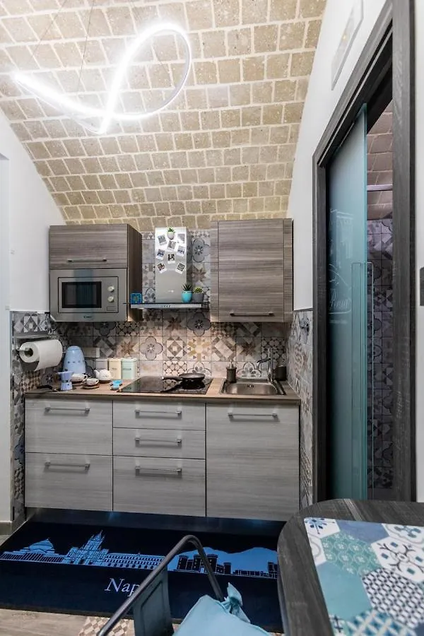 Suite Na' Poesia Santa Chiara Ztl Naples
