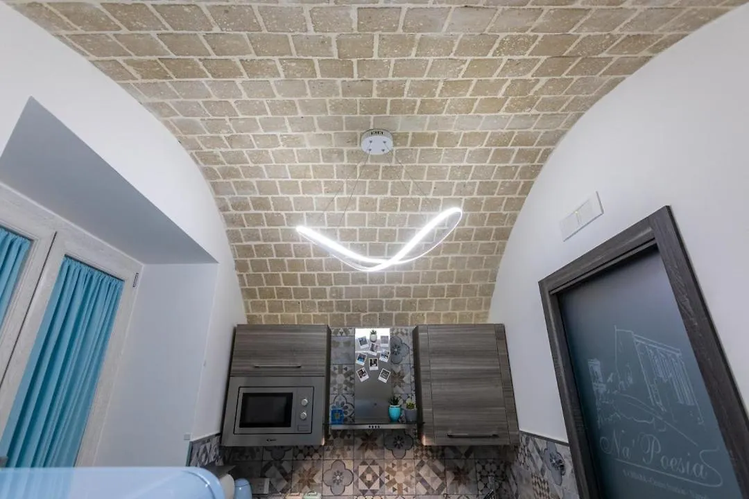 Apartment Suite Na' Poesia Santa Chiara Ztl Naples Italy